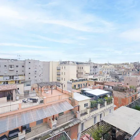 Monti's View By Buddyrent Apartmán