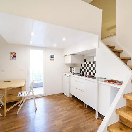 Monti's View By Buddyrent Apartament *